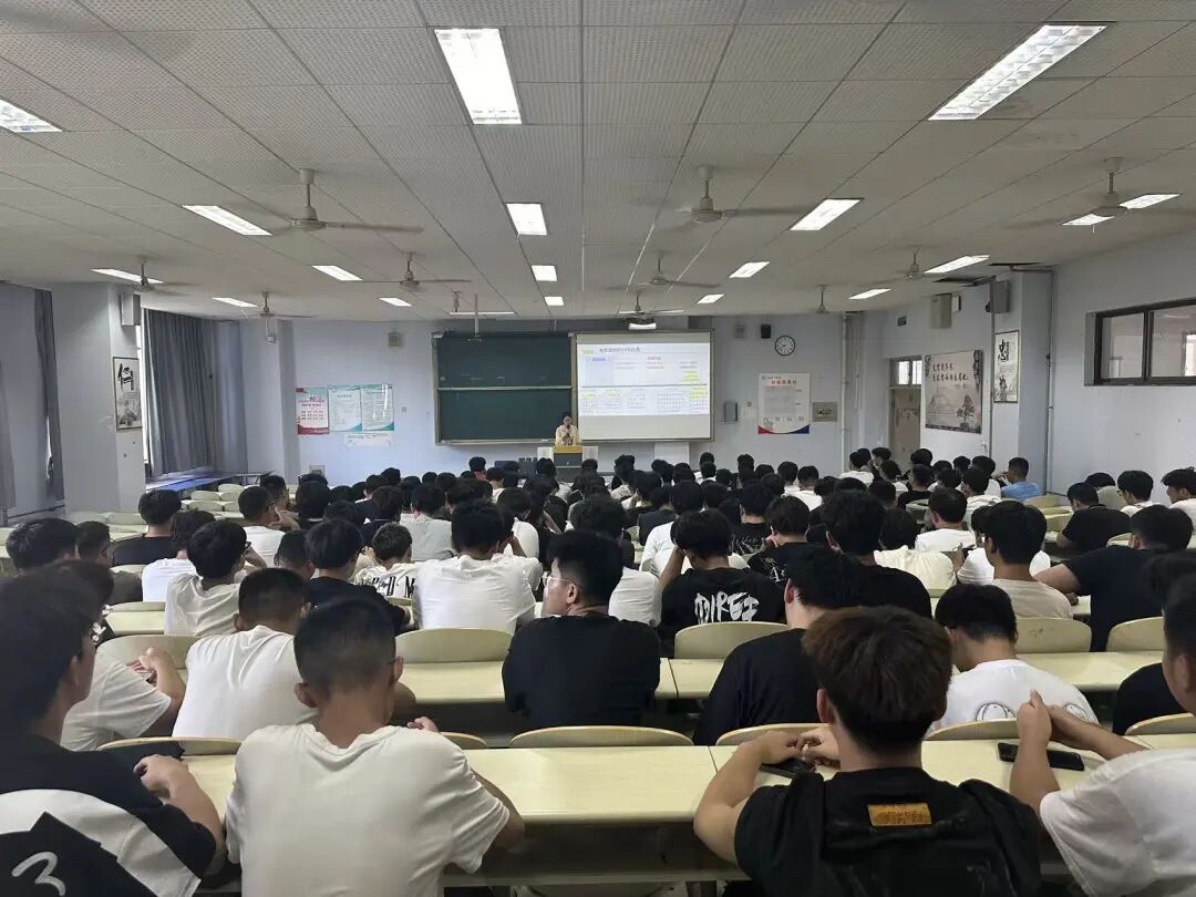 1F9B3