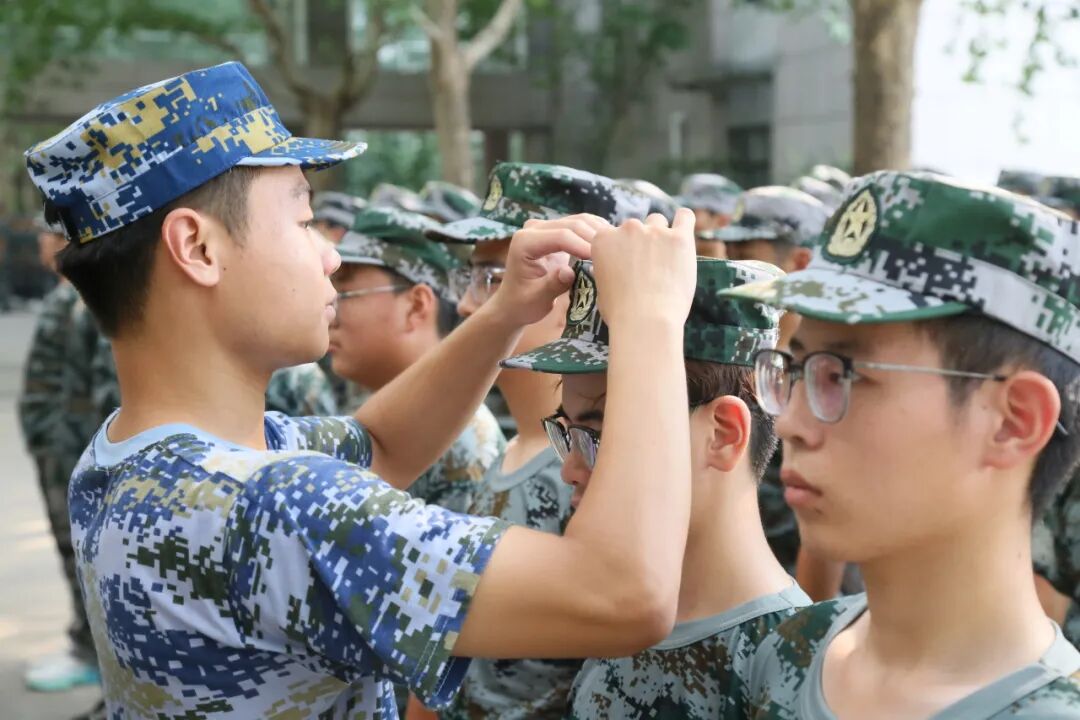 1A93B